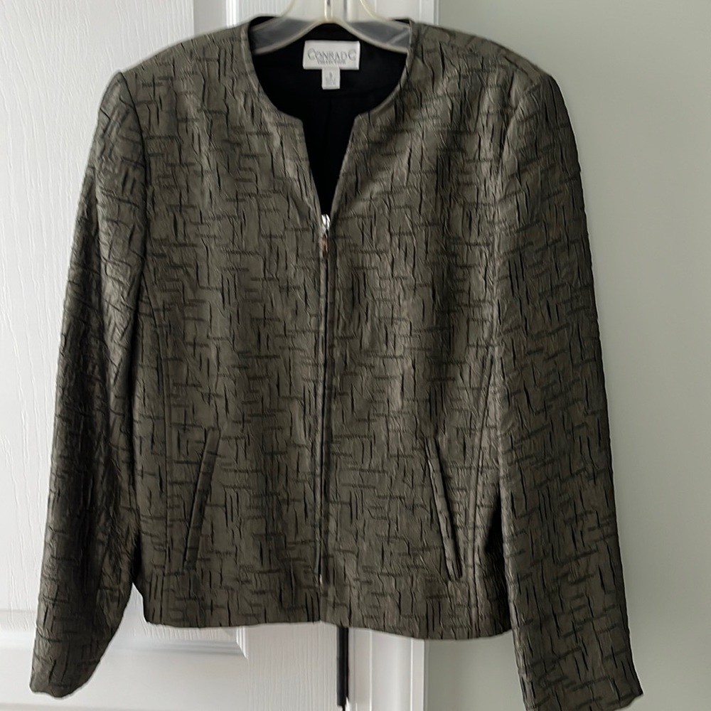 CONRADC COLLECTION Jacket Olive Green Size 8 Zips in front